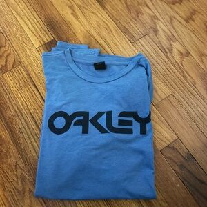 Men’s Oakley short sleeve